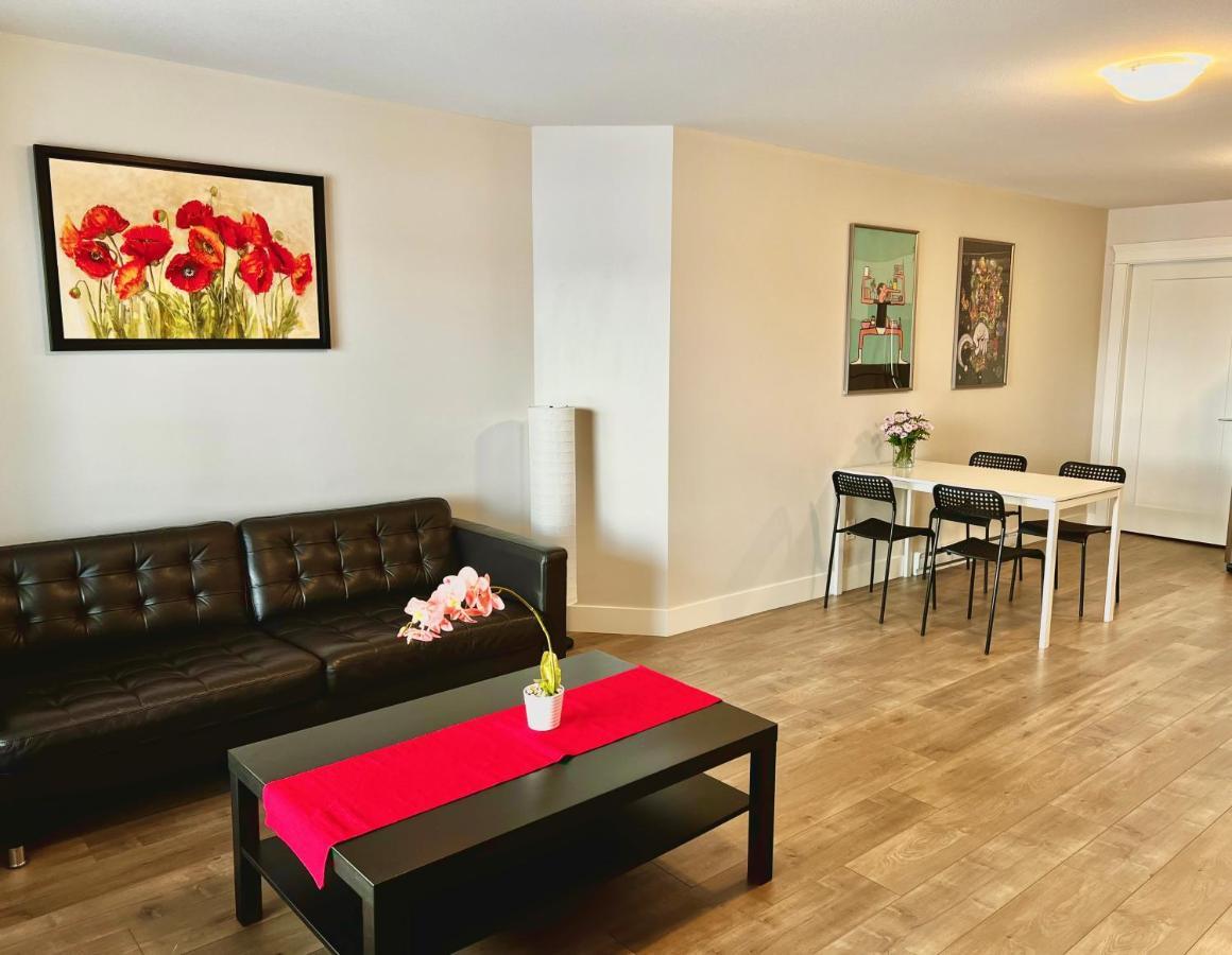 Kelowna New Lake View 2Bedrooms Close Big White Exteriör bild